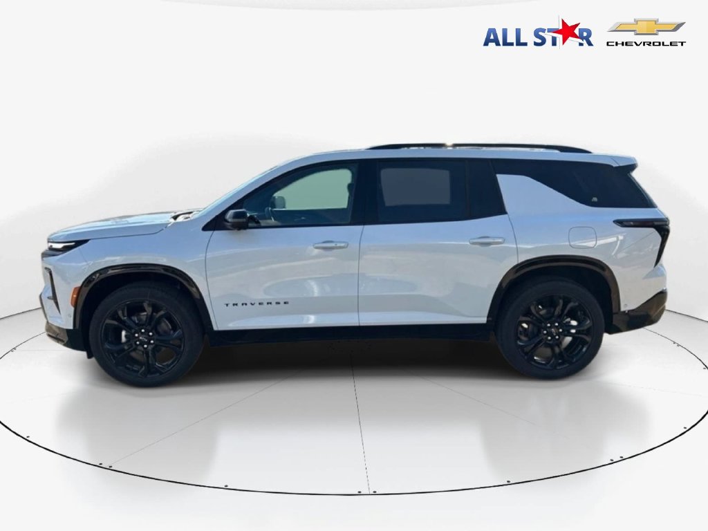 New 2027 Chevrolet Traverse RS w/ LPO, Floor Liner Package FWD image 9
