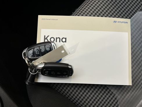 Used 2020 Hyundai Kona SEL AWD/4WD image 29