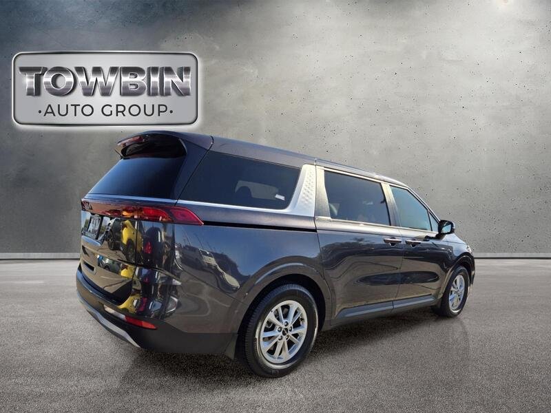 Certified 2023 Kia Carnival LX FWD image 5