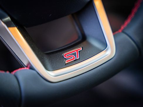 New 2026 Ford Explorer ST image 20