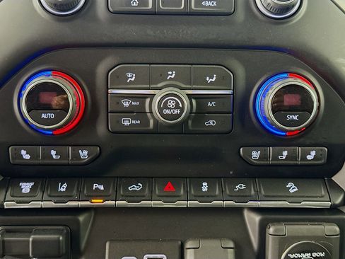 Used 2020 Chevrolet Silverado 3500 LTZ w/ LTZ Plus Package image 16