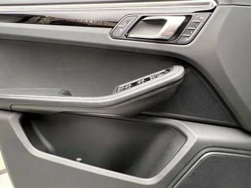 Used 2023 Porsche Macan S image 19