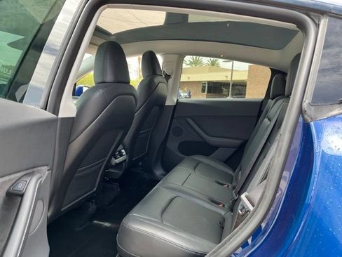 Used 2023 Tesla Model Y Long Range AWD/4WD image 9
