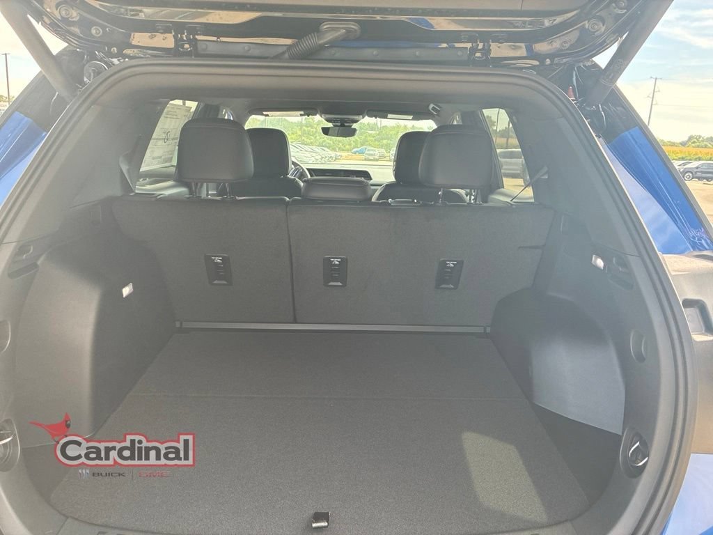 New 2027 GMC Terrain AT4 w/ Convenience Package III AWD/4WD image 17