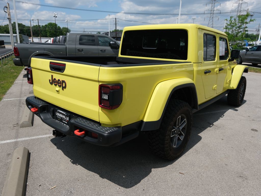 Used 2024 Jeep Gladiator Mojave AWD/4WD image 7