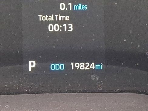 Certified 2024 Toyota Sienna XLE image 21