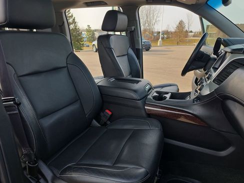 Used 2016 GMC Yukon XL SLT w/ Open Road Package image 10