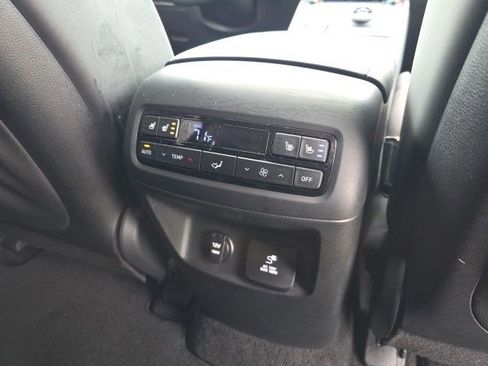 Used 2023 Hyundai Palisade SEL AWD/4WD image 17