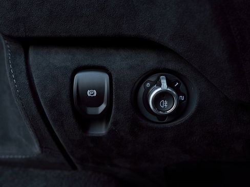 Used 2026 McLaren 750S image 46