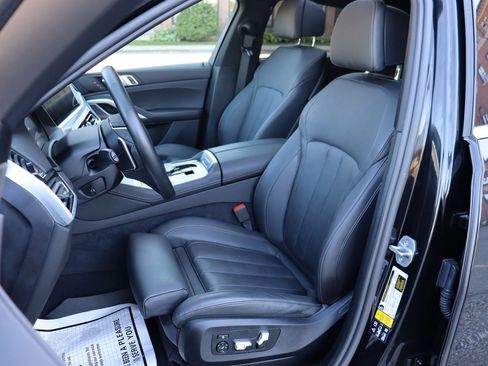 Used 2021 BMW X6 xDrive40i w/ Premium Package image 12