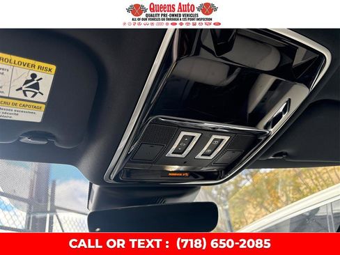 Used 2019 Land Rover Range Rover Velar R-Dynamic SE image 19