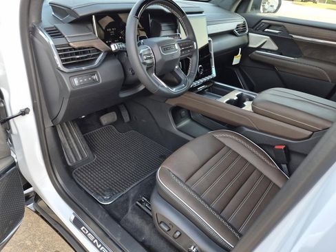 New 2026 GMC Acadia Denali Ultimate AWD/4WD image 10
