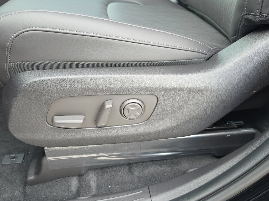 New 2027 Kia Carnival SX w/ Dark Edition Package FWD image 22