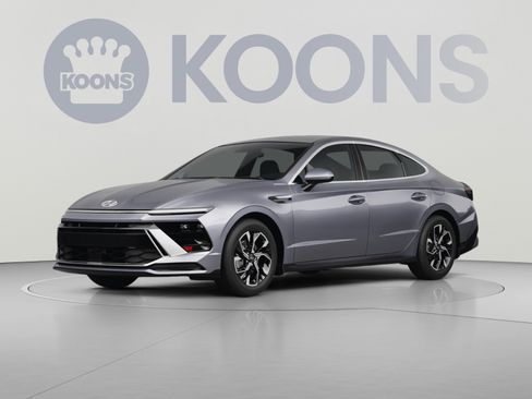 Used 2025 Hyundai Sonata SEL FWD image 1