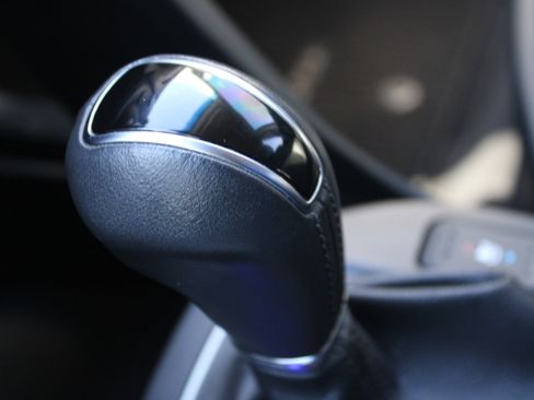 Used 2018 Hyundai Santa Fe Sport image 22