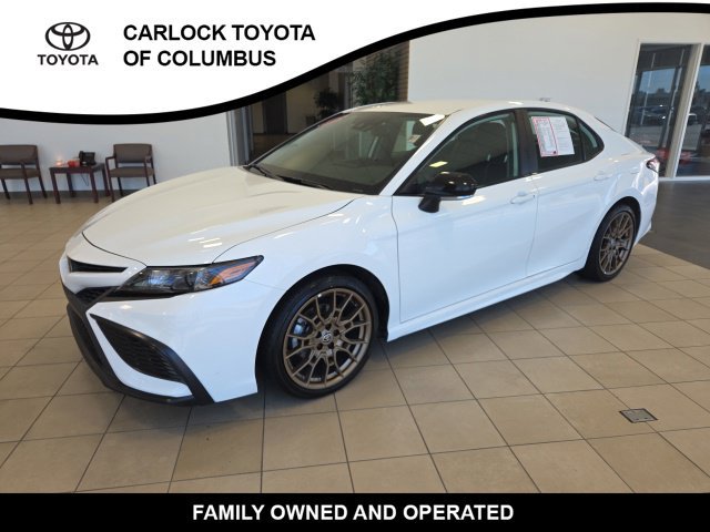 Used 2024 Toyota Camry SE w/ Convenience Package AWD/4WD image 4