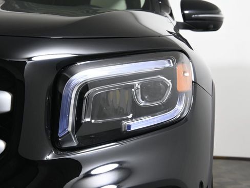 Certified 2023 Mercedes-Benz GLB 250 4MATIC image 10