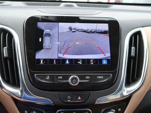 Used 2023 Chevrolet Equinox Premier image 29