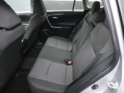 Used 2024 Toyota RAV4 XLE FWD image 19