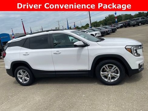 Certified 2022 GMC Terrain SLE w/ Driver Convenience Package AWD/4WD image 1