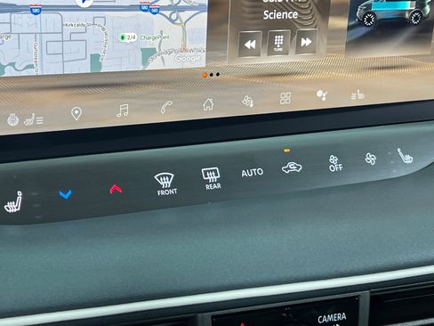 New 2026 Nissan Leaf Platinum+ w/ Cargo Package (Platinum+) image 19