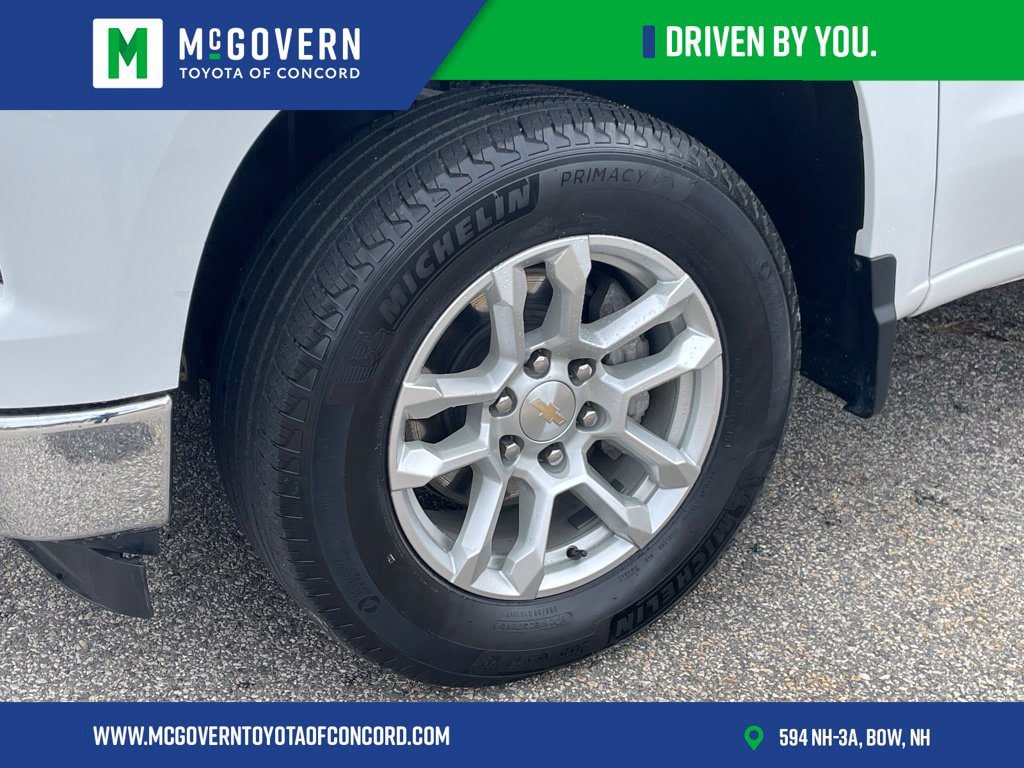 Used 2023 Chevrolet Silverado 1500 LT AWD/4WD image 9