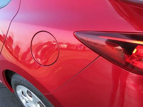 Used 2016 MAZDA MAZDA3 i Sport image 28