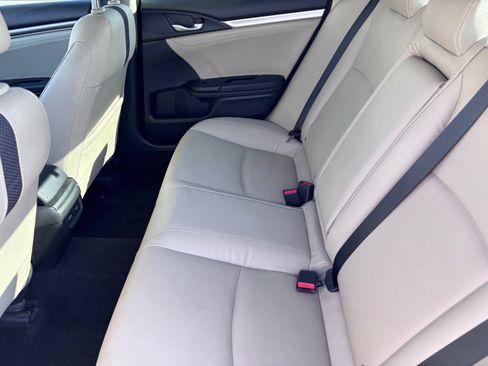 Certified 2019 Honda Civic Touring image 13