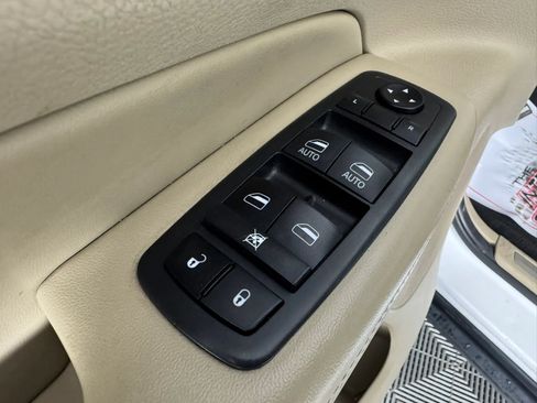 Used 2019 Jeep Grand Cherokee Limited w/ Luxury Group II AWD/4WD image 42