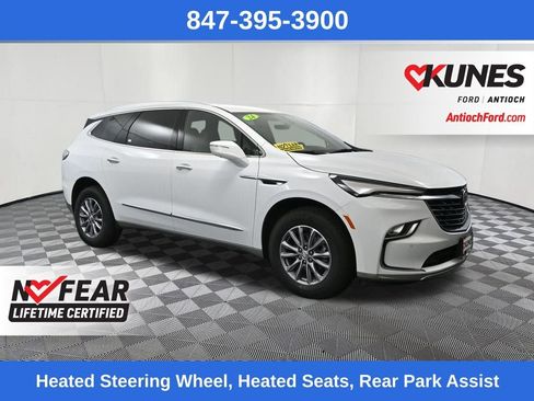 Used 2024 Buick Enclave Premium image 3