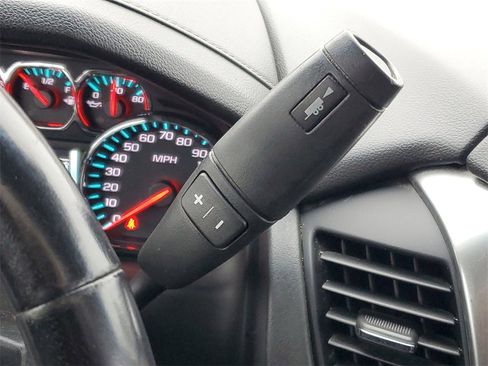 Used 2019 Chevrolet Suburban LT image 15