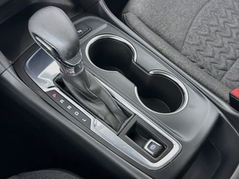 Used 2024 Chevrolet Equinox LT FWD image 25