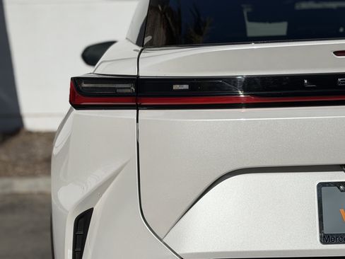 Used 2023 Lexus RZ 450e Premium image 11