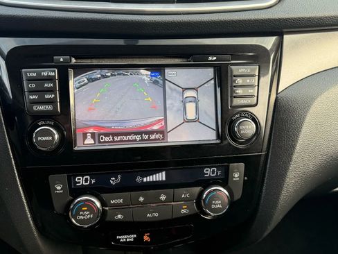 Used 2015 Nissan Rogue SV w/ SV Premium Package image 20