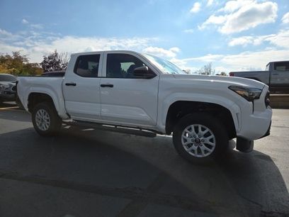 Used 2025 Toyota Tacoma SR