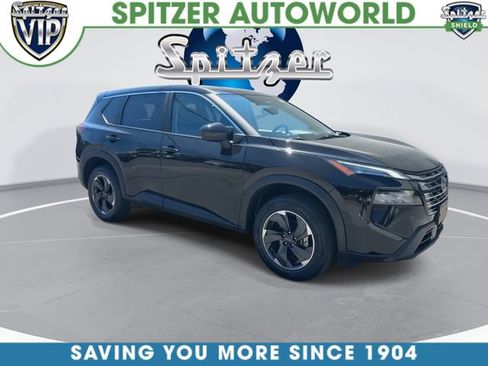 Used 2025 Nissan Rogue SV AWD/4WD image 2