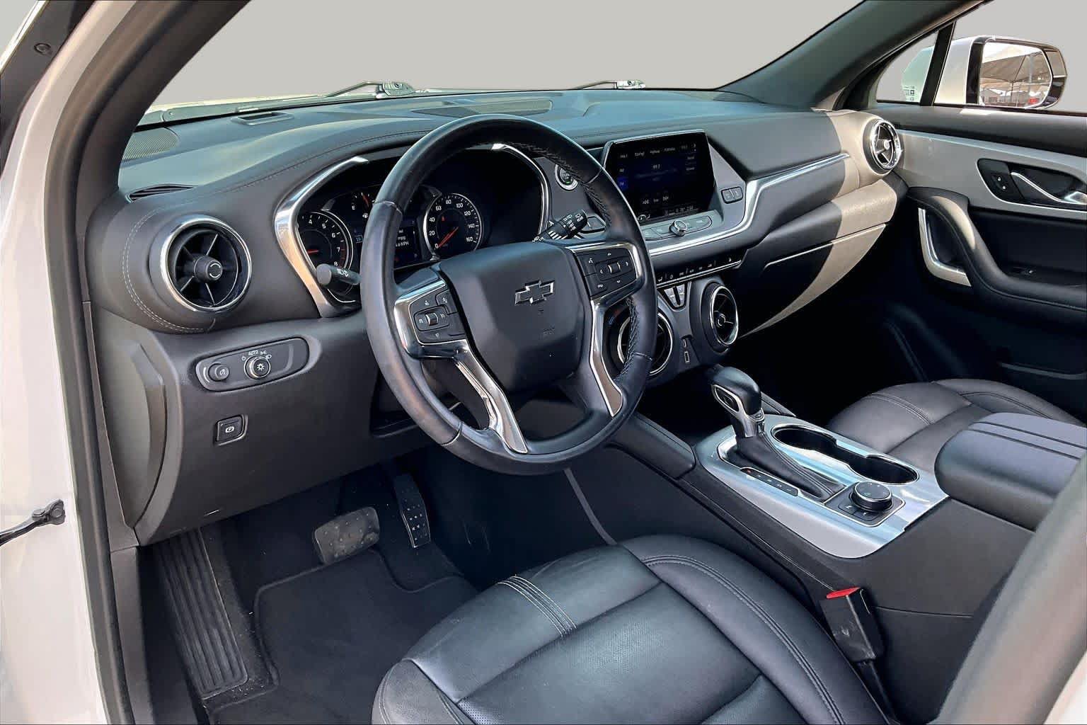 Used 2022 Chevrolet Blazer LT w/ Sound & Technology Package AWD/4WD image 17