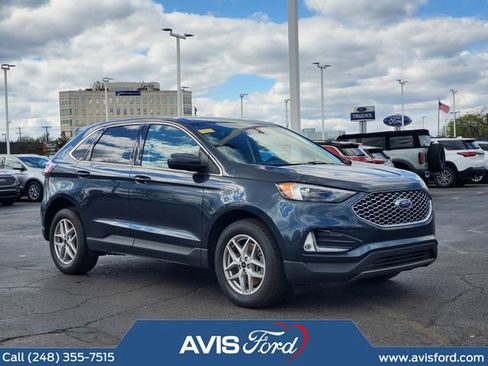 Certified 2024 Ford Edge SEL w/ Convenience Package AWD/4WD image 2