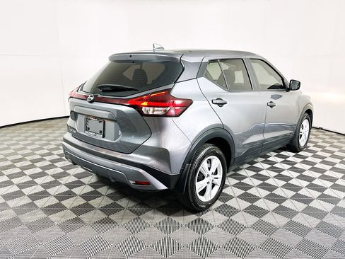 Used 2023 Nissan Kicks S image 3
