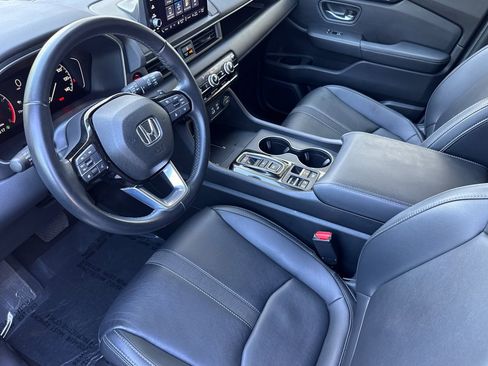 Used 2025 Honda Pilot EX-L image 4