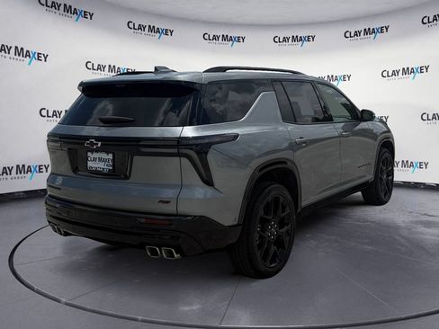 Used 2026 Chevrolet Traverse RS FWD image 5