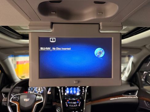 Used 2015 Cadillac Escalade Premium AWD/4WD image 31