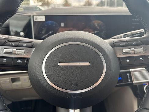 Used 2025 Hyundai Tucson Limited image 22