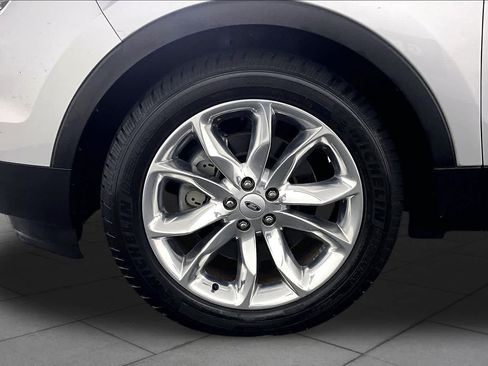 Used 2014 Ford Explorer Limited w/ Equipment Group 301A FWD image 11