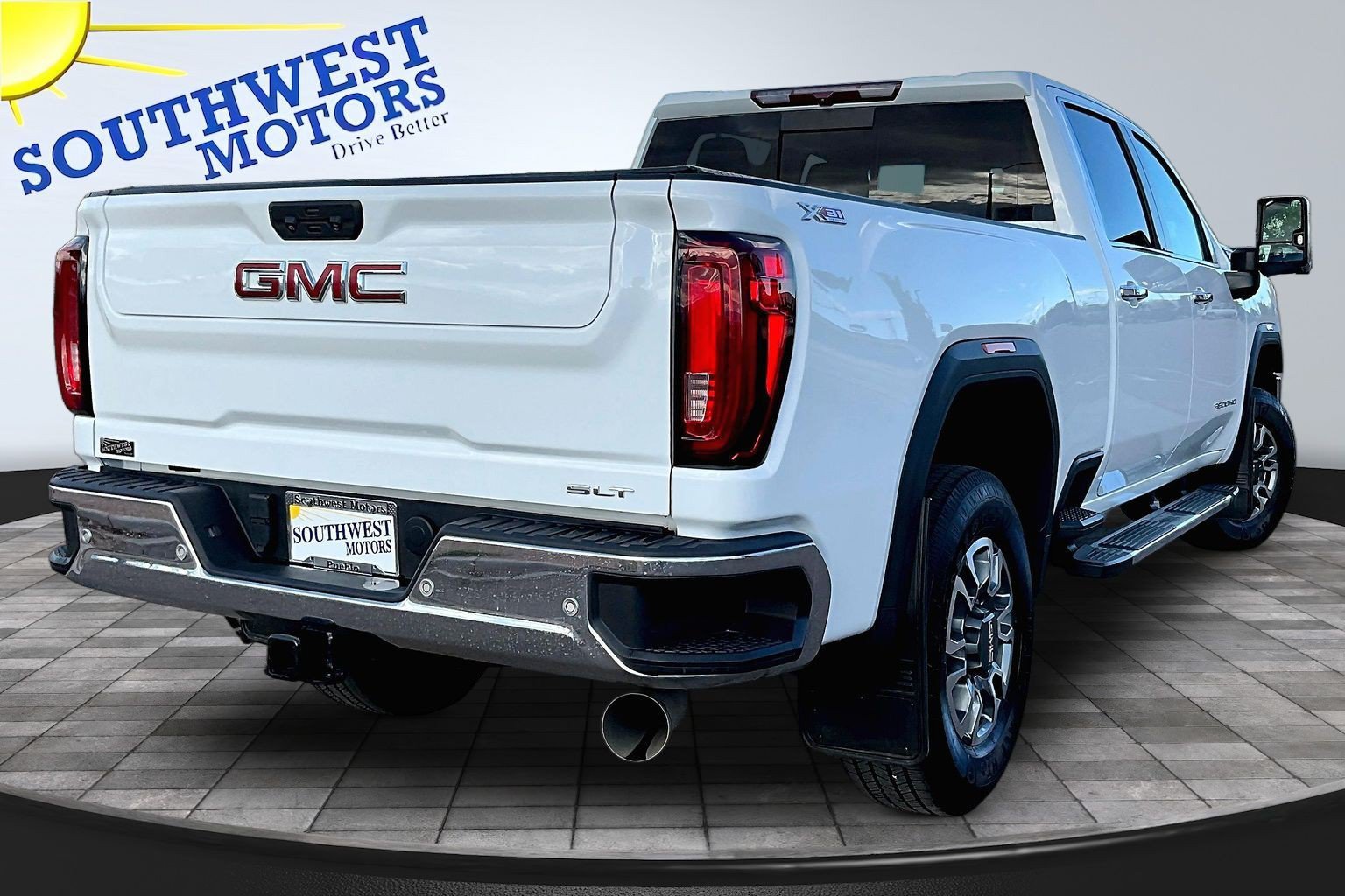 Used 2022 GMC Sierra 3500 SLT w/ SLT Premium Package AWD/4WD image 7