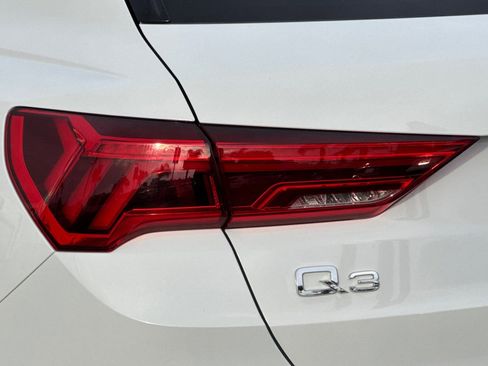 Used 2020 Audi Q3 2.0T Premium Plus w/ Premium Plus Package image 26