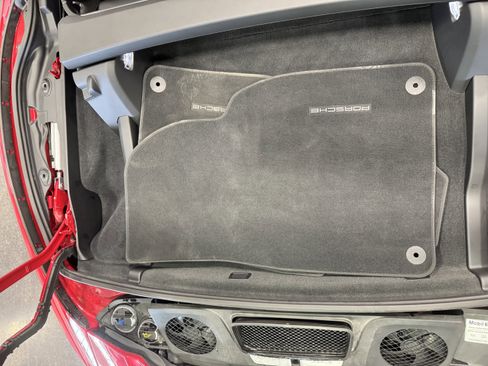 Used 2019 Porsche 911 Targa 4S image 32