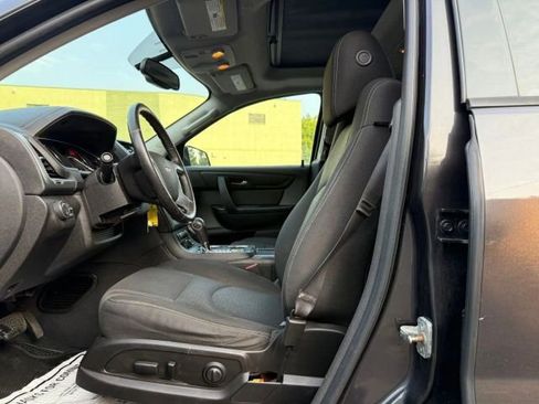 Used 2016 GMC Acadia SLE image 13