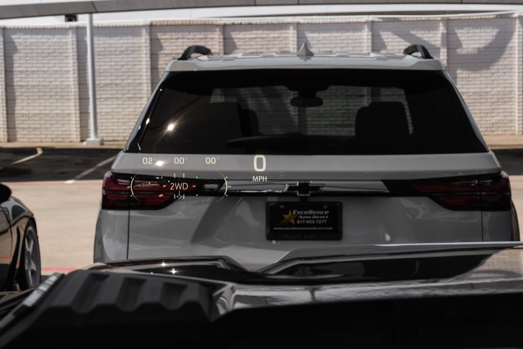 Used 2022 GMC Yukon XL SLT AWD/4WD image 18