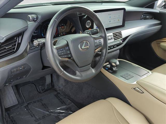 Used 2024 Lexus LS 500 RWD image 10